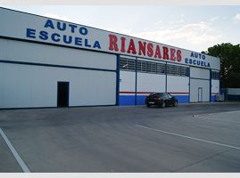 Autoescuela Riansares instalaciones
