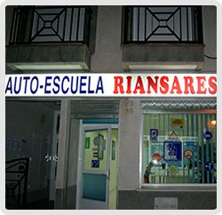 Autoescuela Riansares fachada local